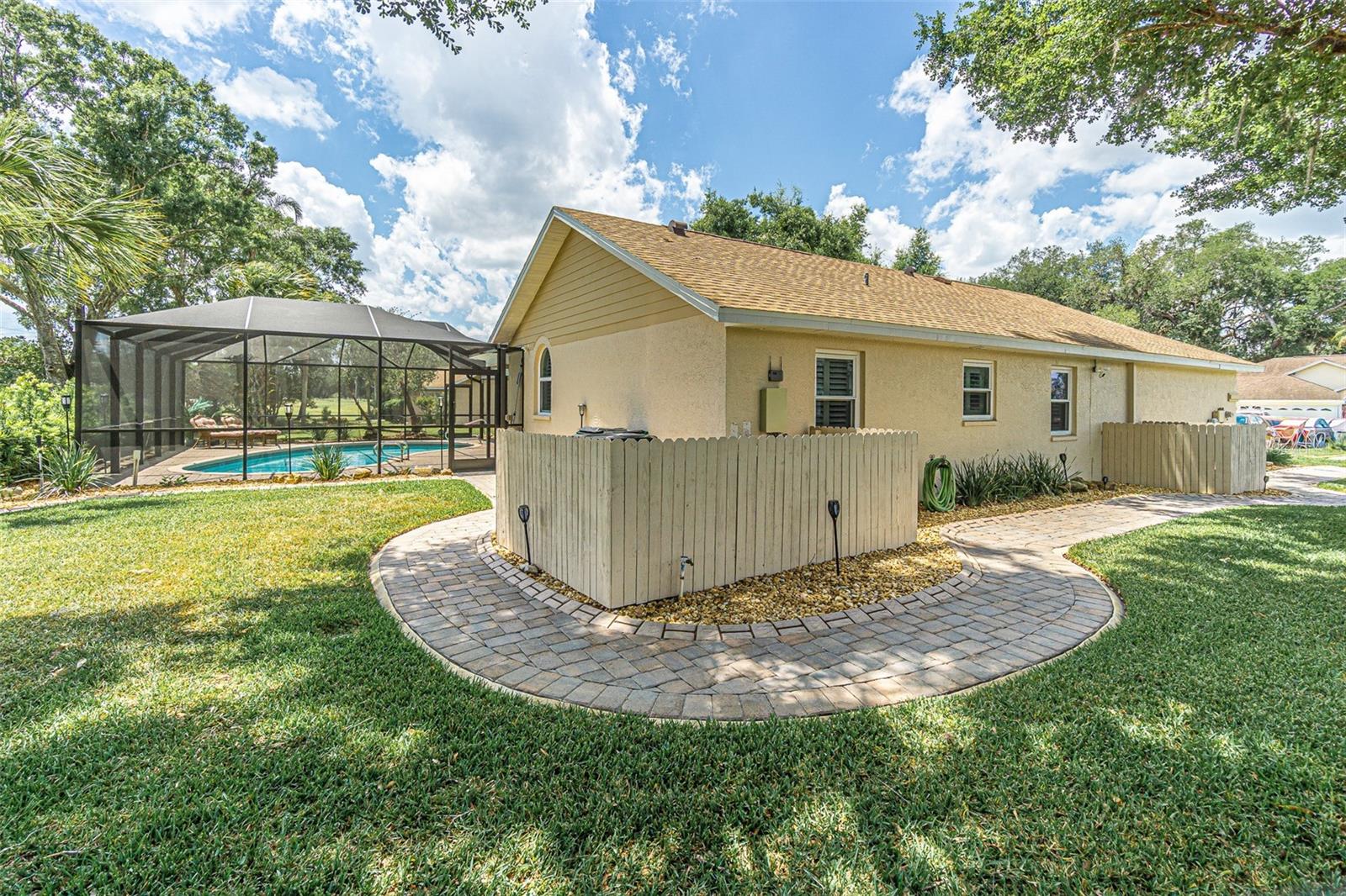 6132 SILVER OAKS DR