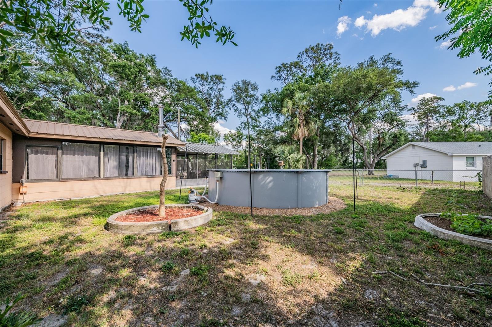 39048 BLUE JAY AVE
