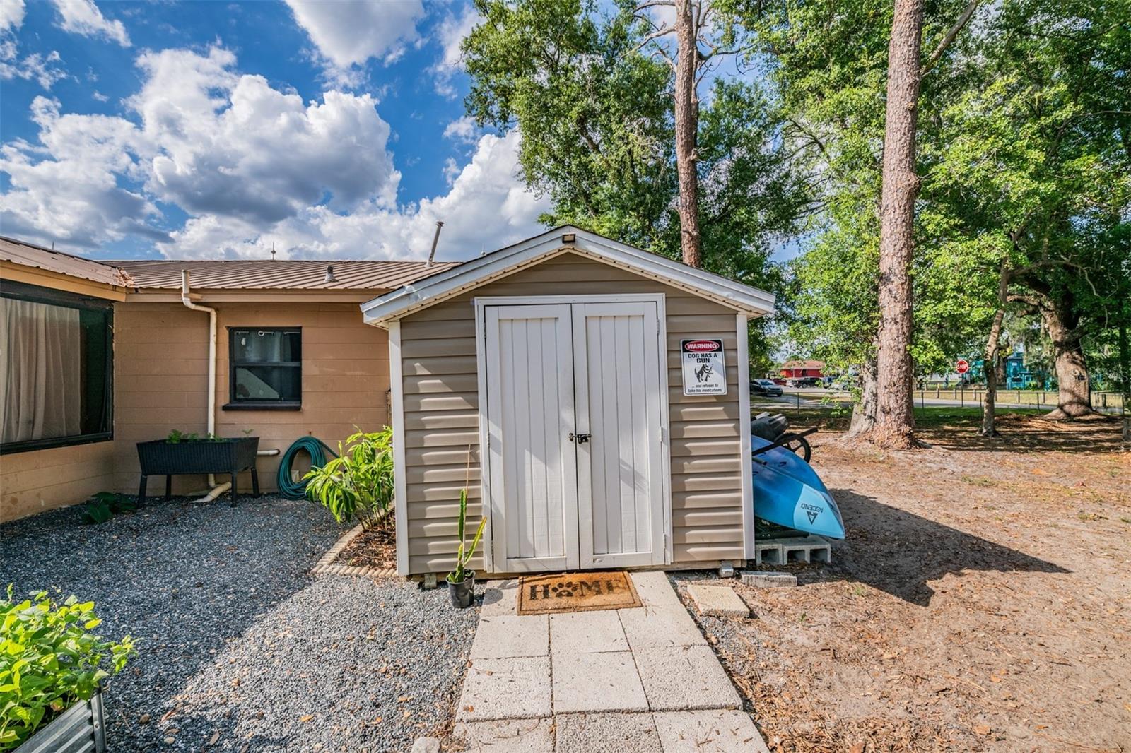 39048 BLUE JAY AVE