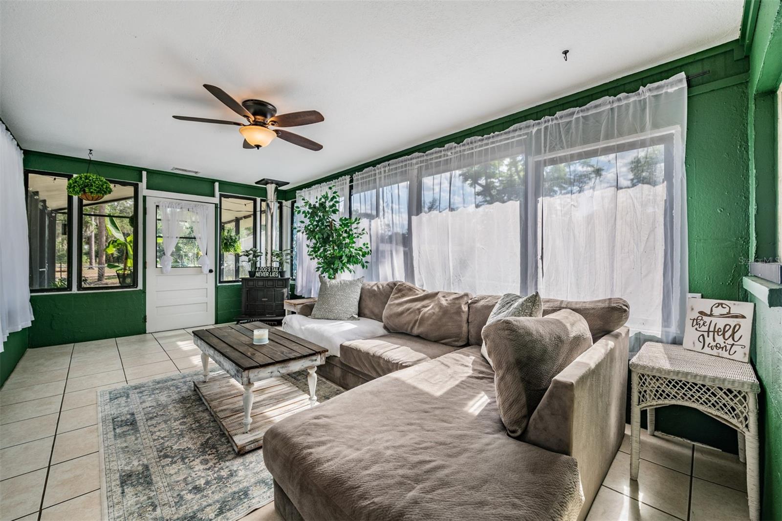 39048 BLUE JAY AVE