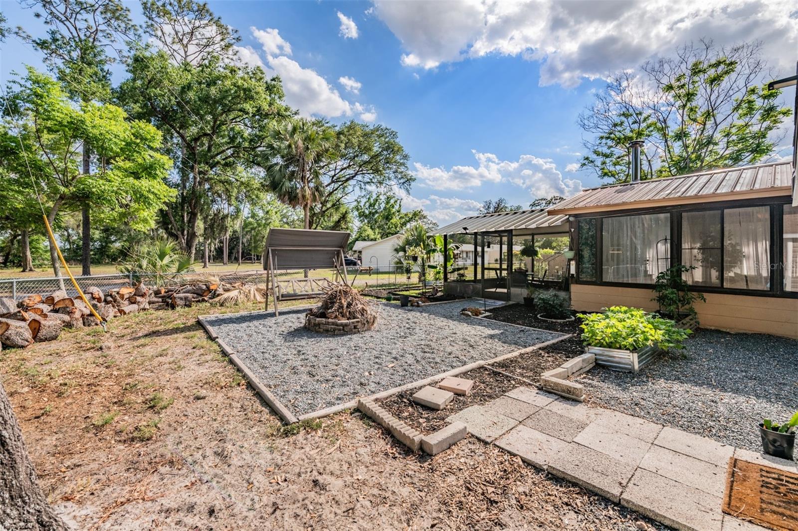 39048 BLUE JAY AVE