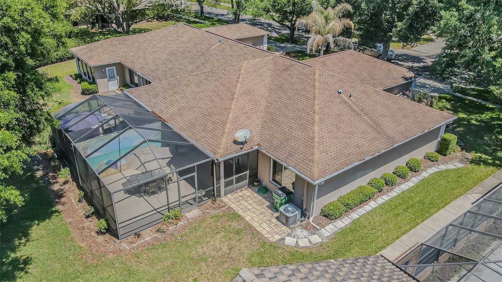 6431 LAURELWOOD DR