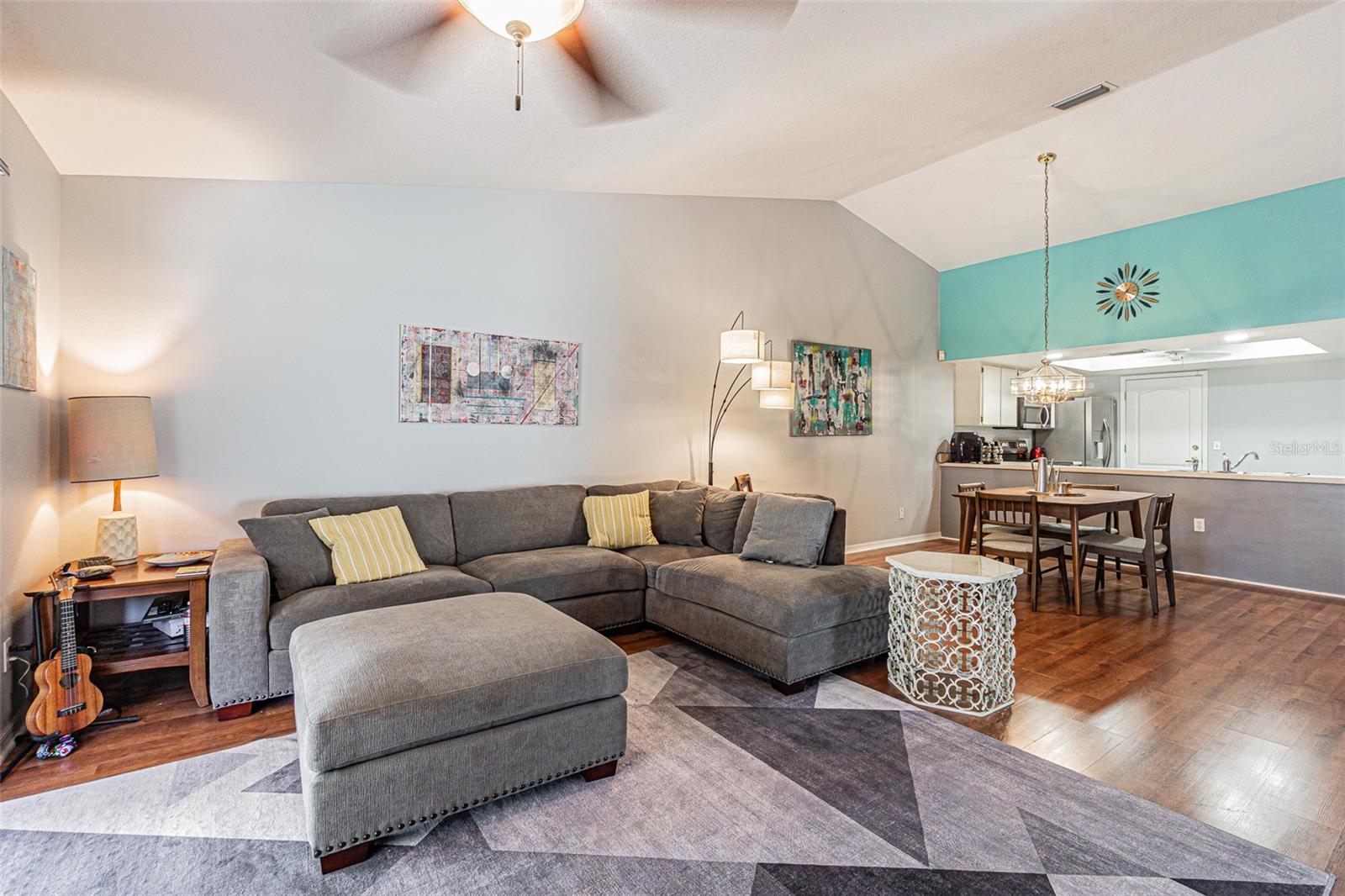 6431 LAURELWOOD DR