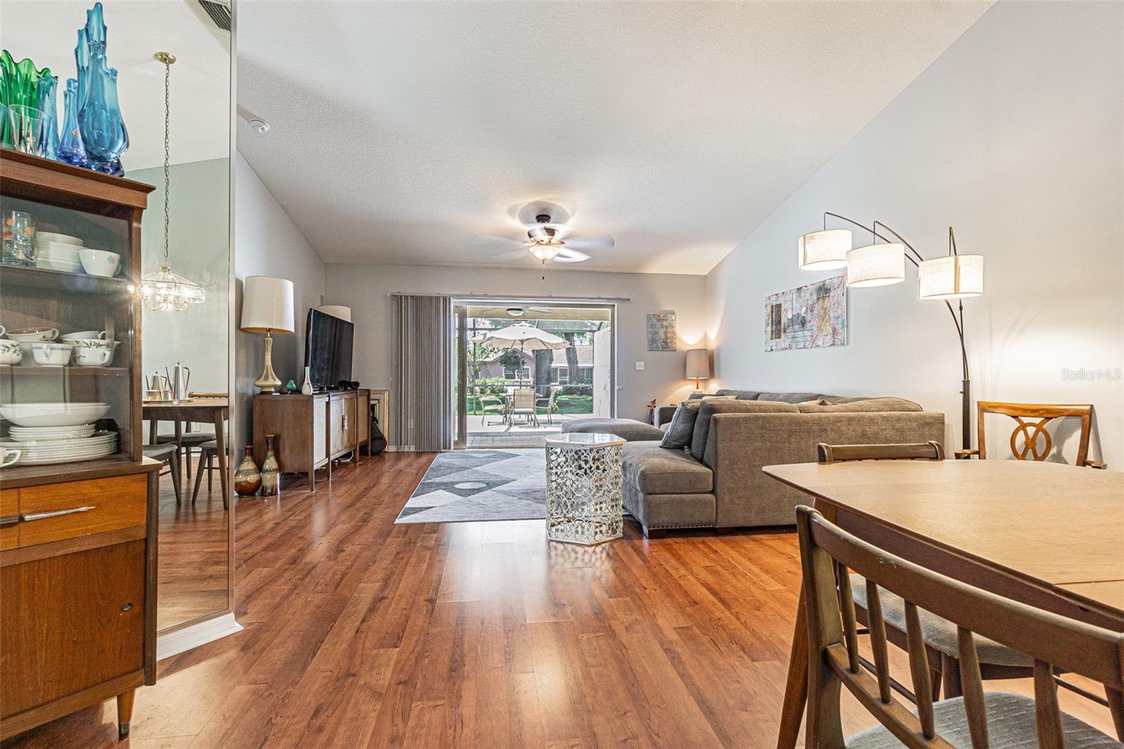 6431 LAURELWOOD DR