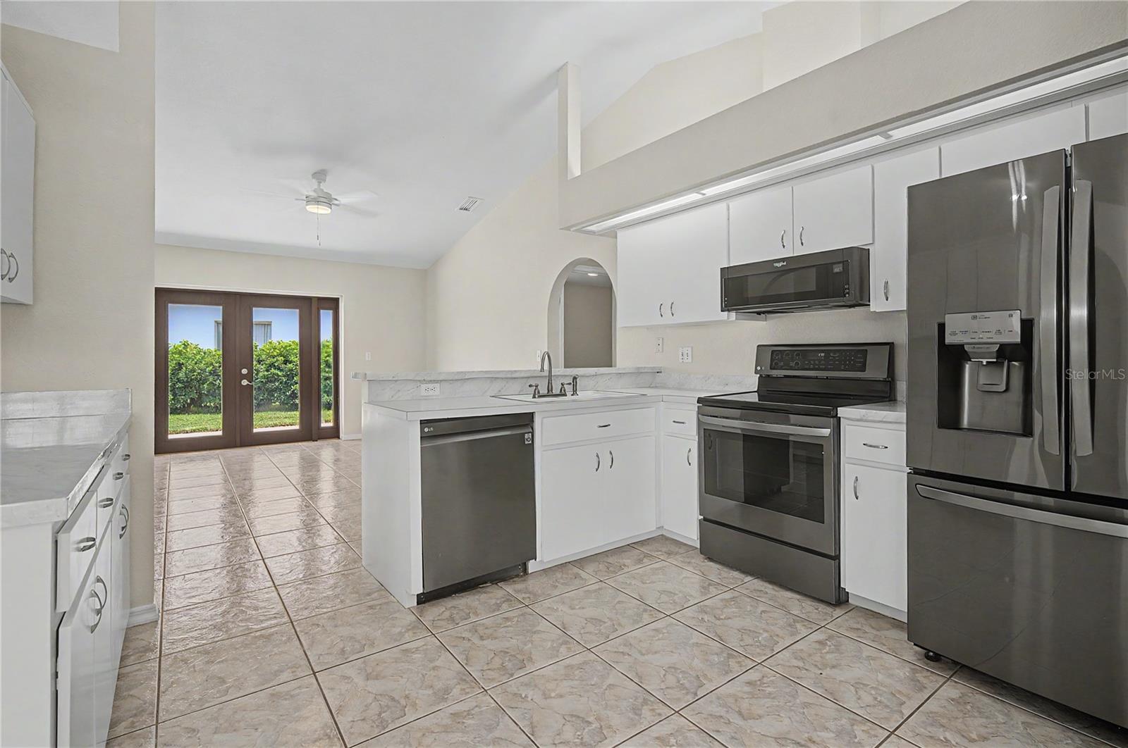 6208 HUNTINGTON DRIVE