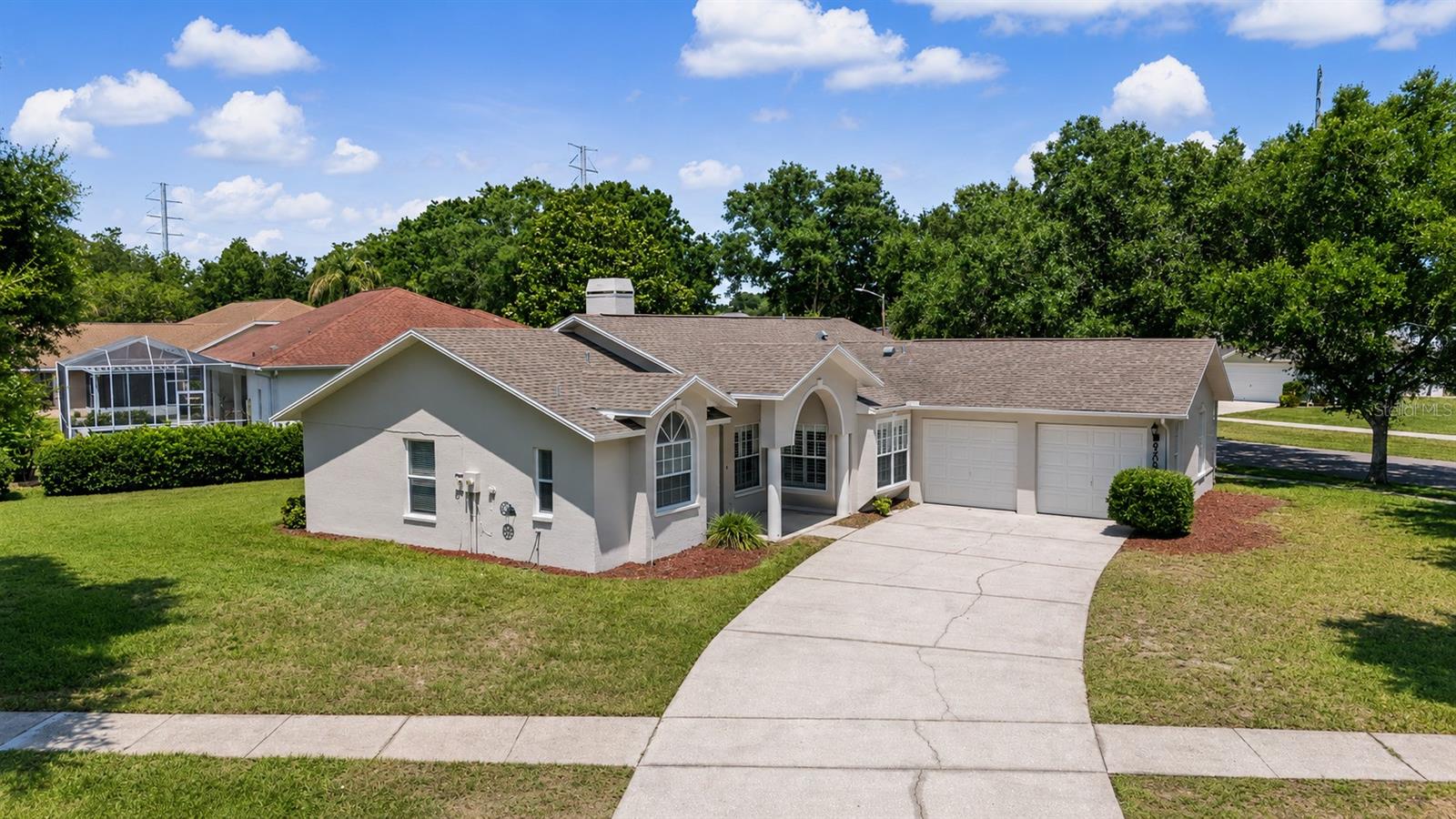 6208 HUNTINGTON DRIVE