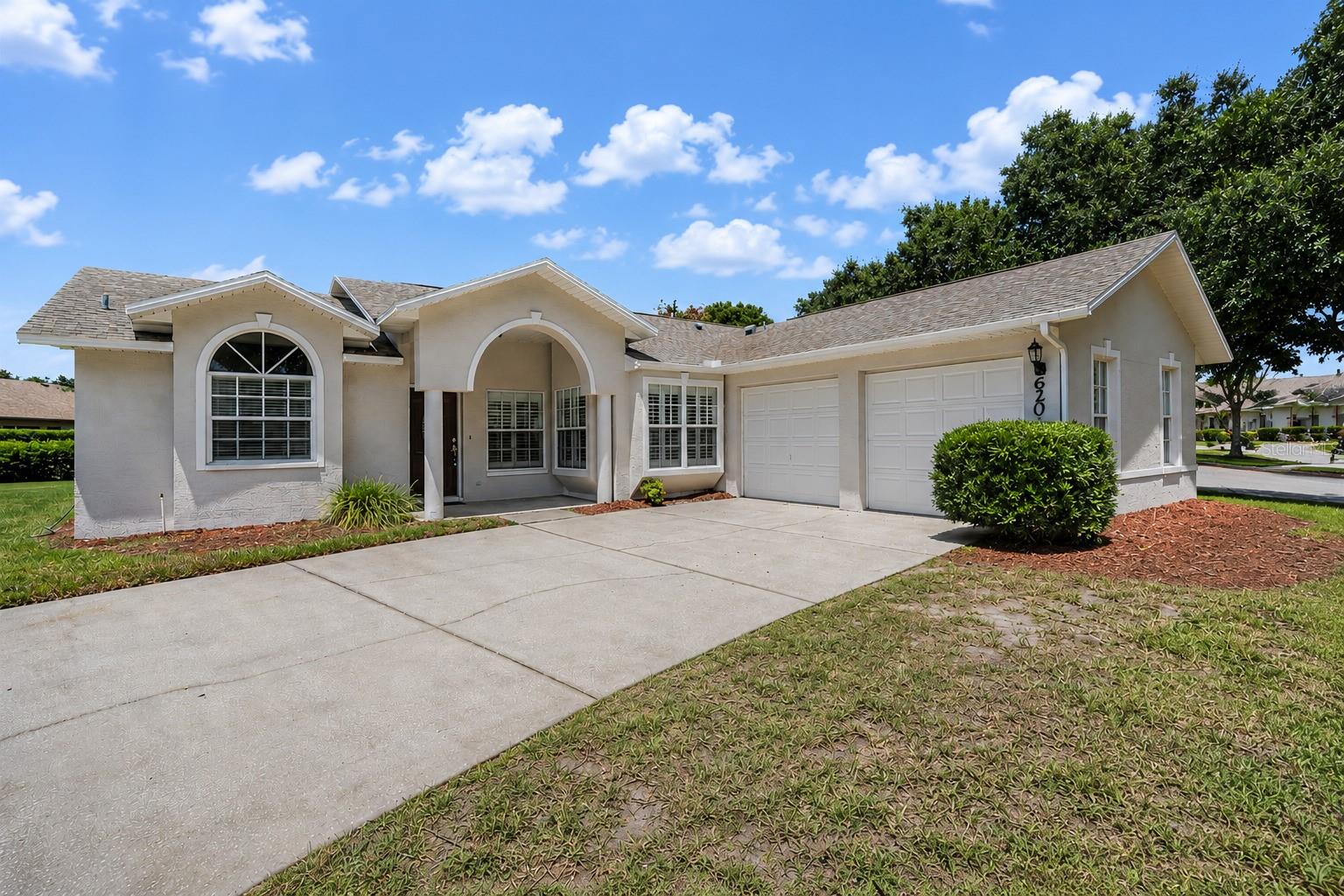 6208 HUNTINGTON DRIVE