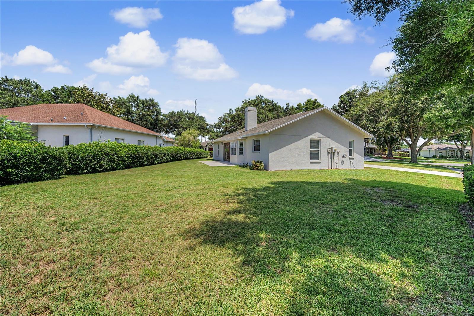 6208 HUNTINGTON DRIVE