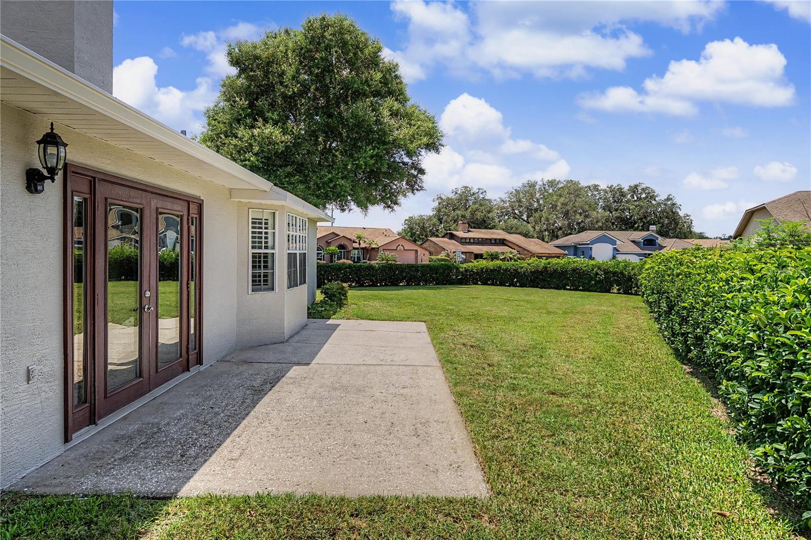6208 HUNTINGTON DRIVE