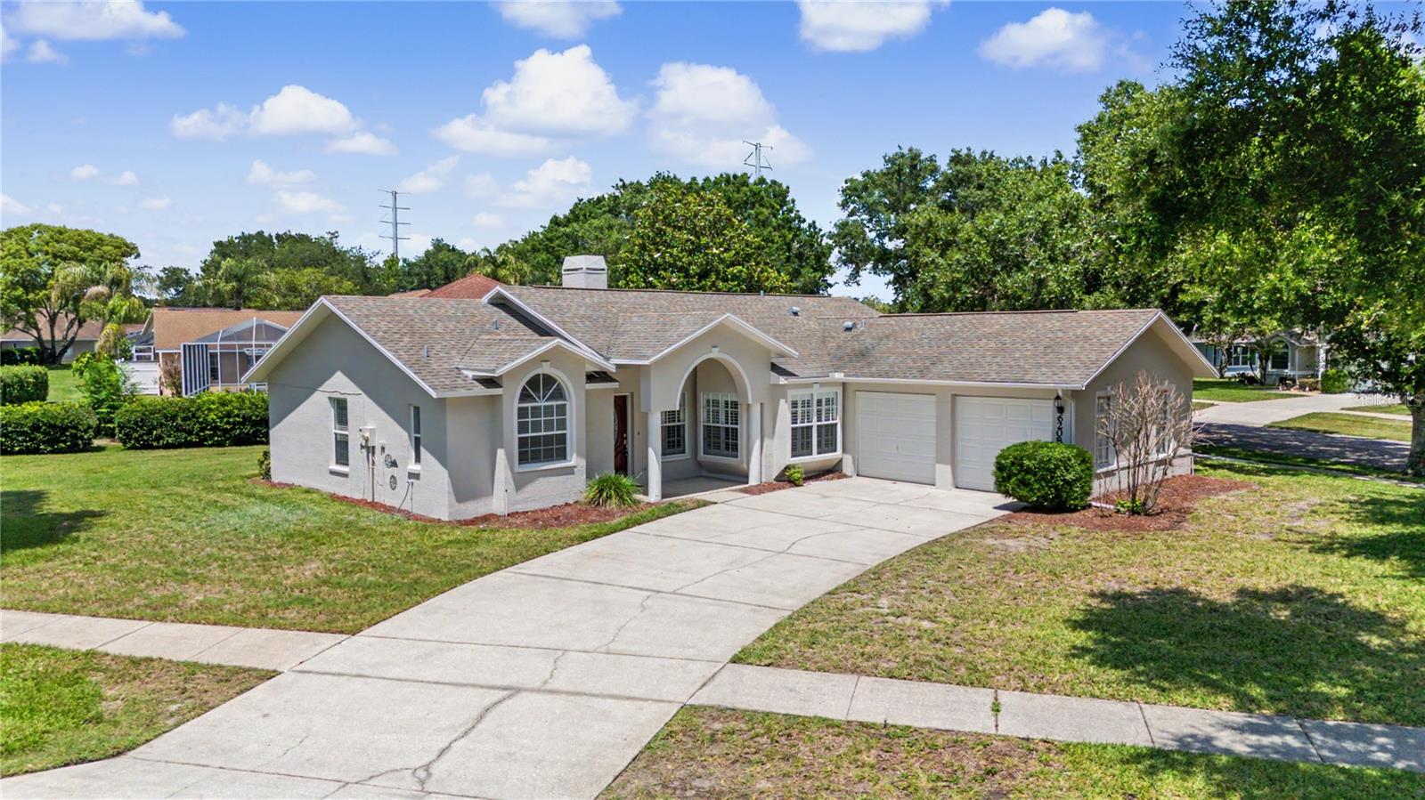 6208 HUNTINGTON DRIVE