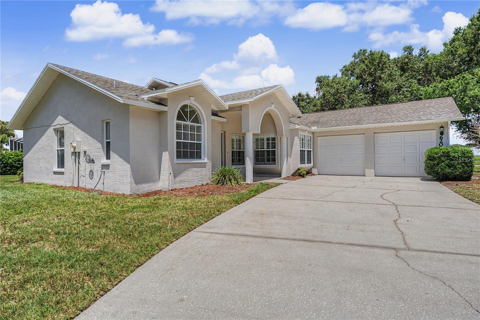 6208 HUNTINGTON DRIVE