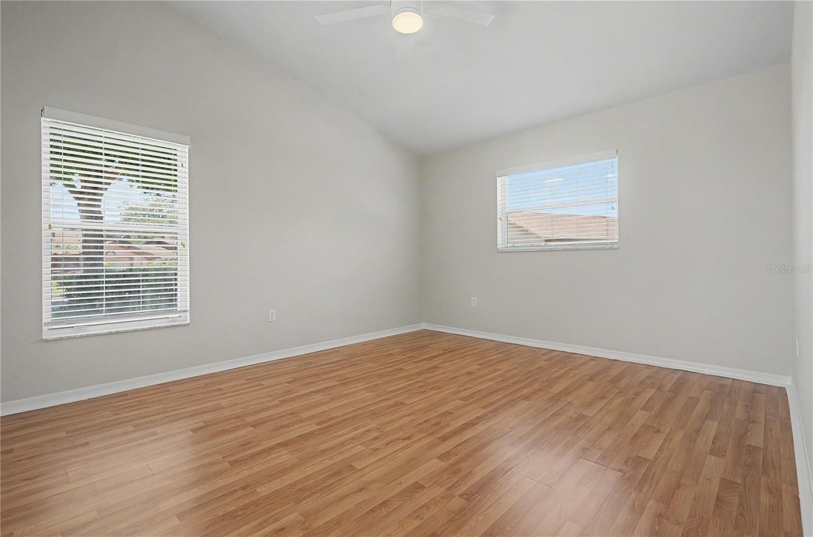 6208 HUNTINGTON DRIVE