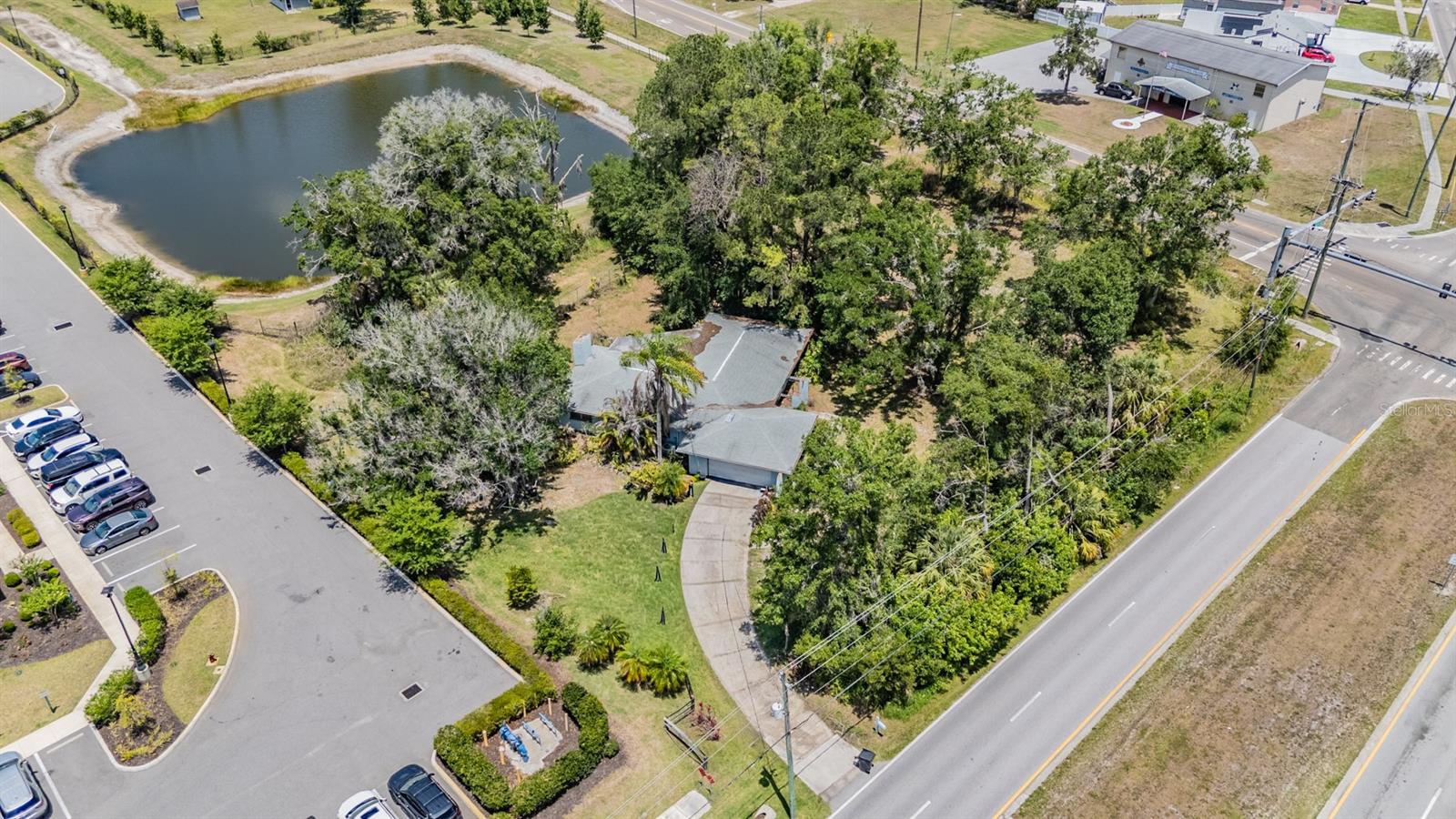 18950 SUNLAKE BLVD