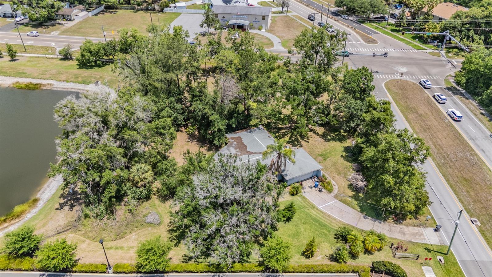 18950 SUNLAKE BLVD