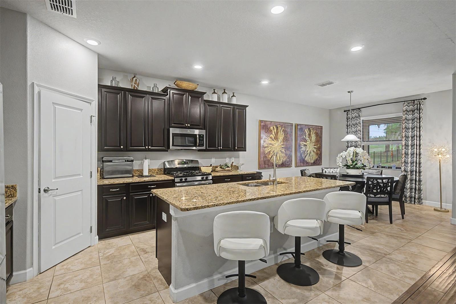 4926 SOUTHERN VALLEY LOOP