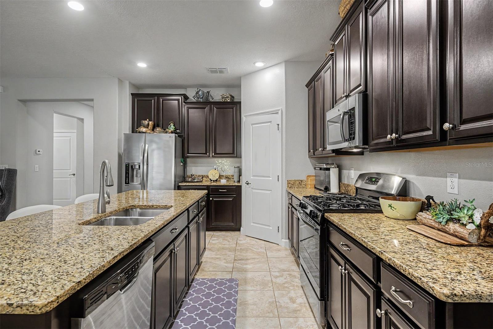 4926 SOUTHERN VALLEY LOOP