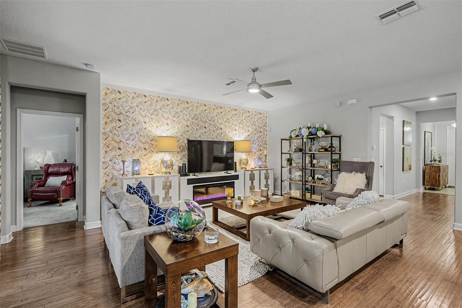 4926 SOUTHERN VALLEY LOOP