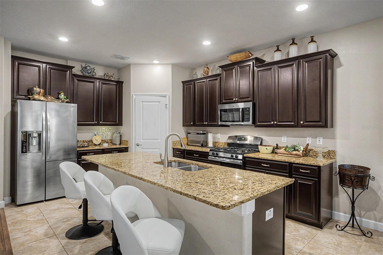 4926 SOUTHERN VALLEY LOOP
