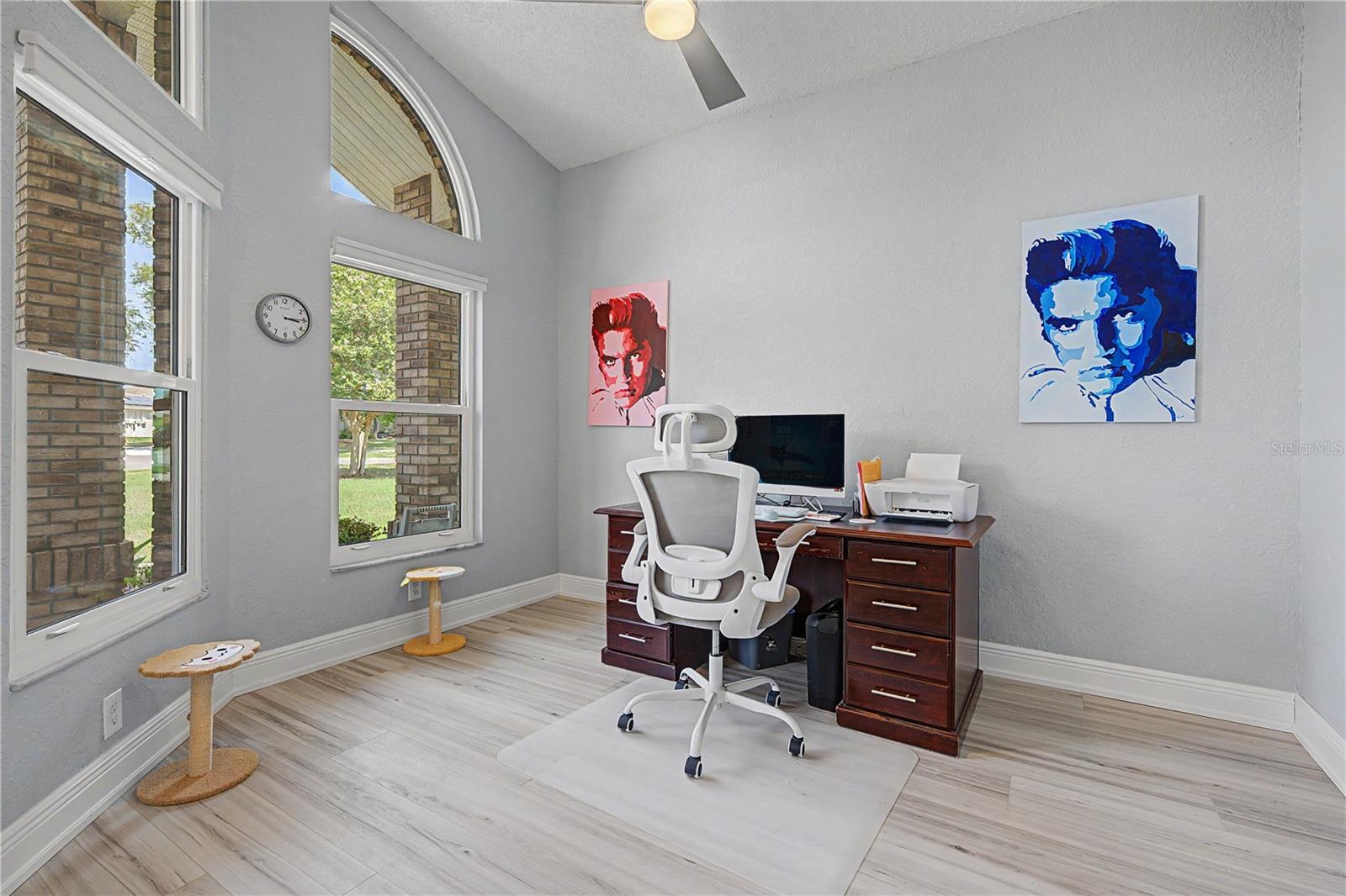 6207 HUNTINGTON DR
