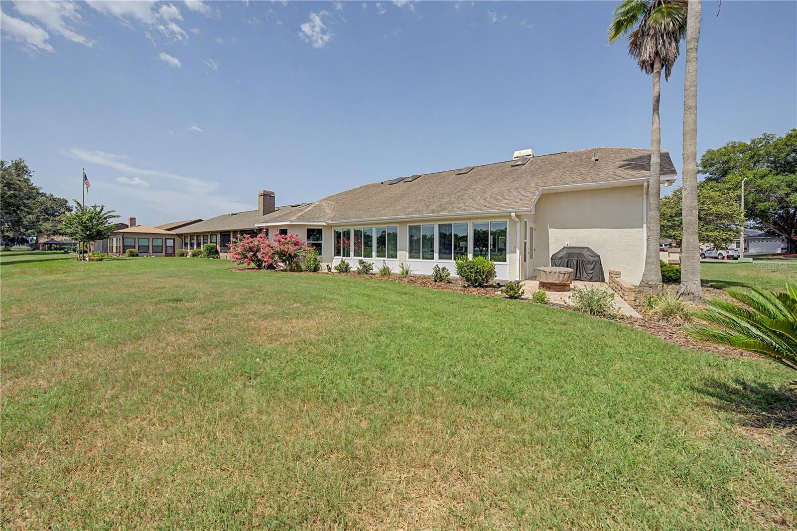 6207 HUNTINGTON DR