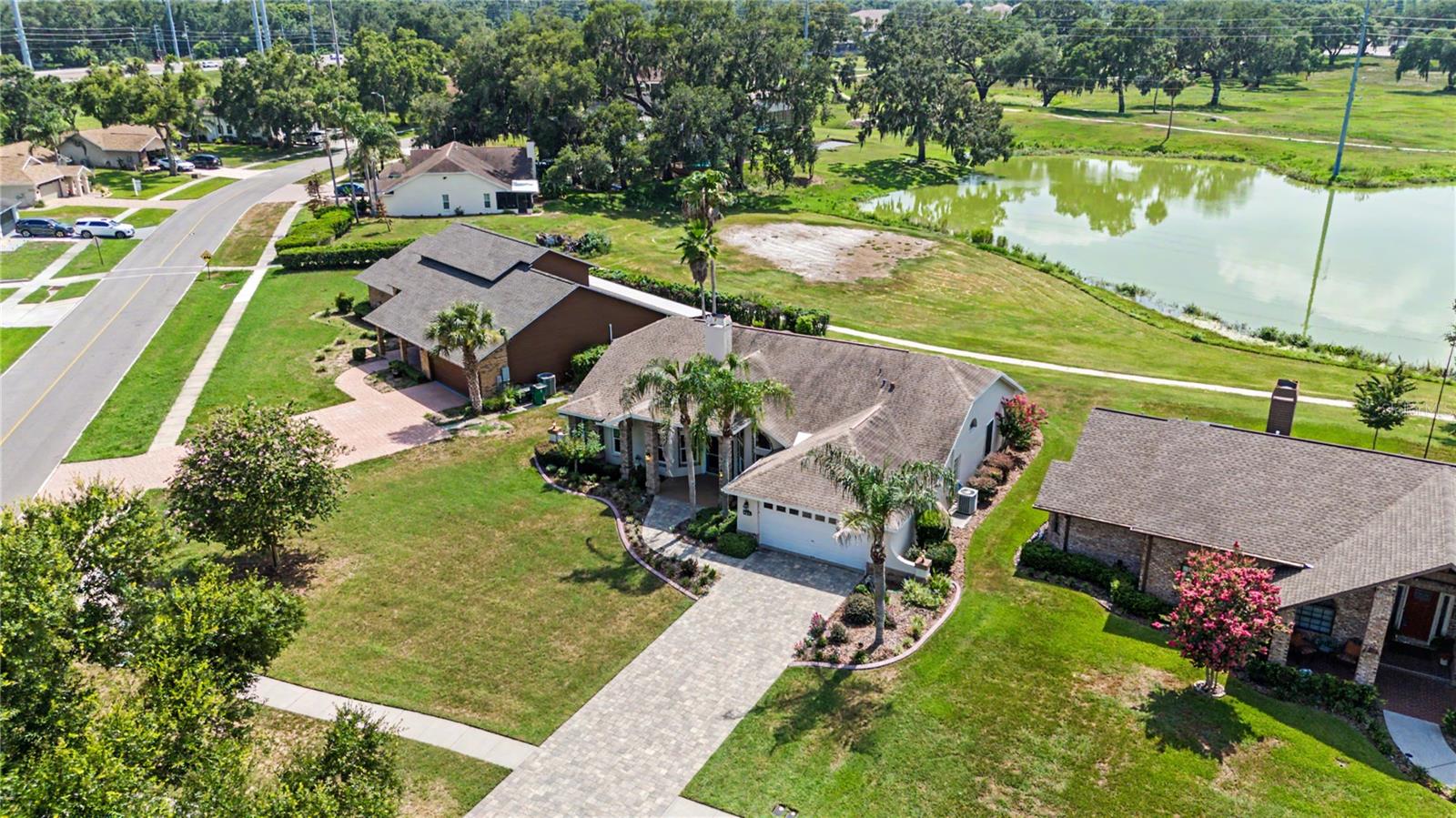 6207 HUNTINGTON DR