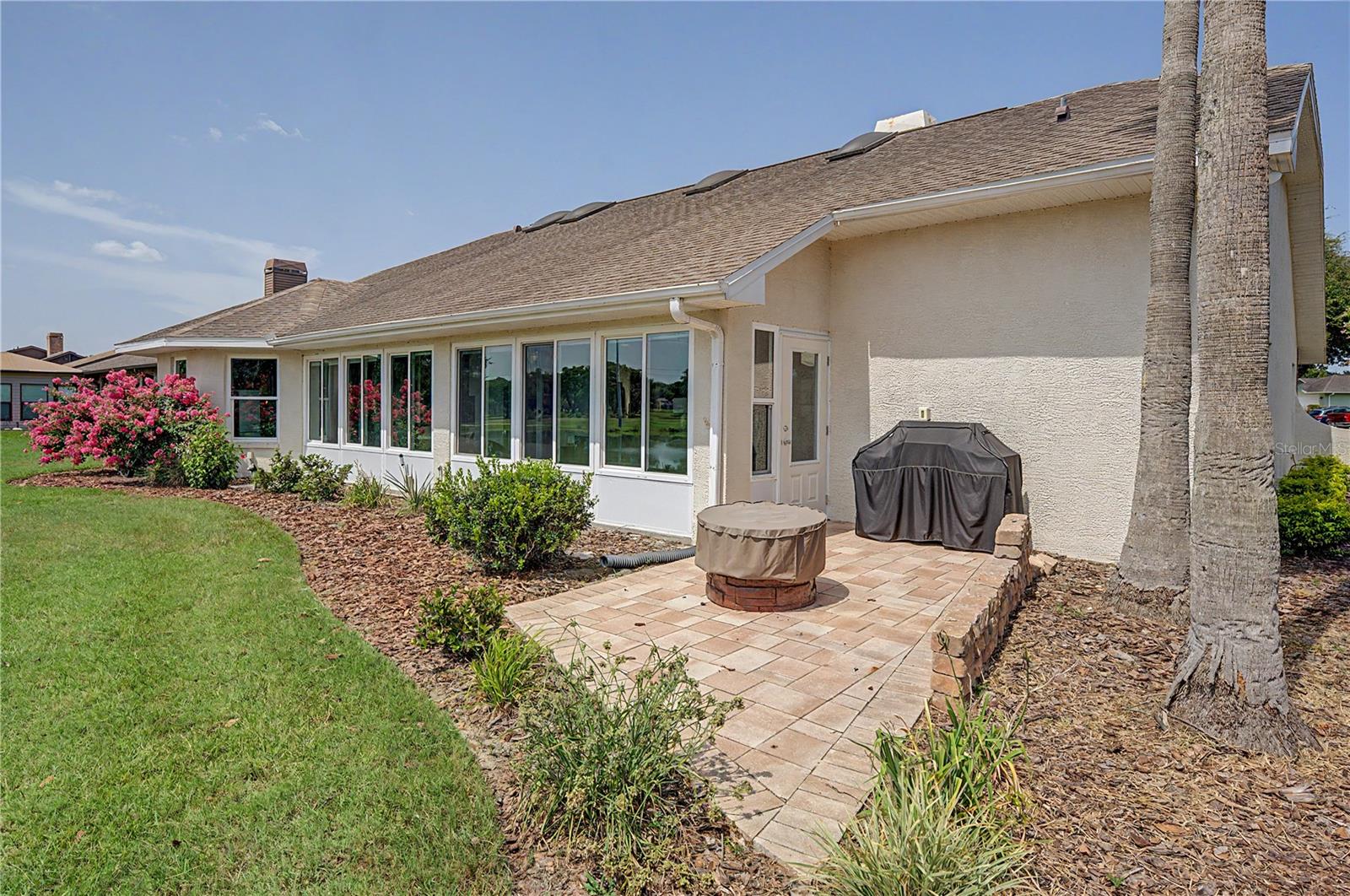 6207 HUNTINGTON DR