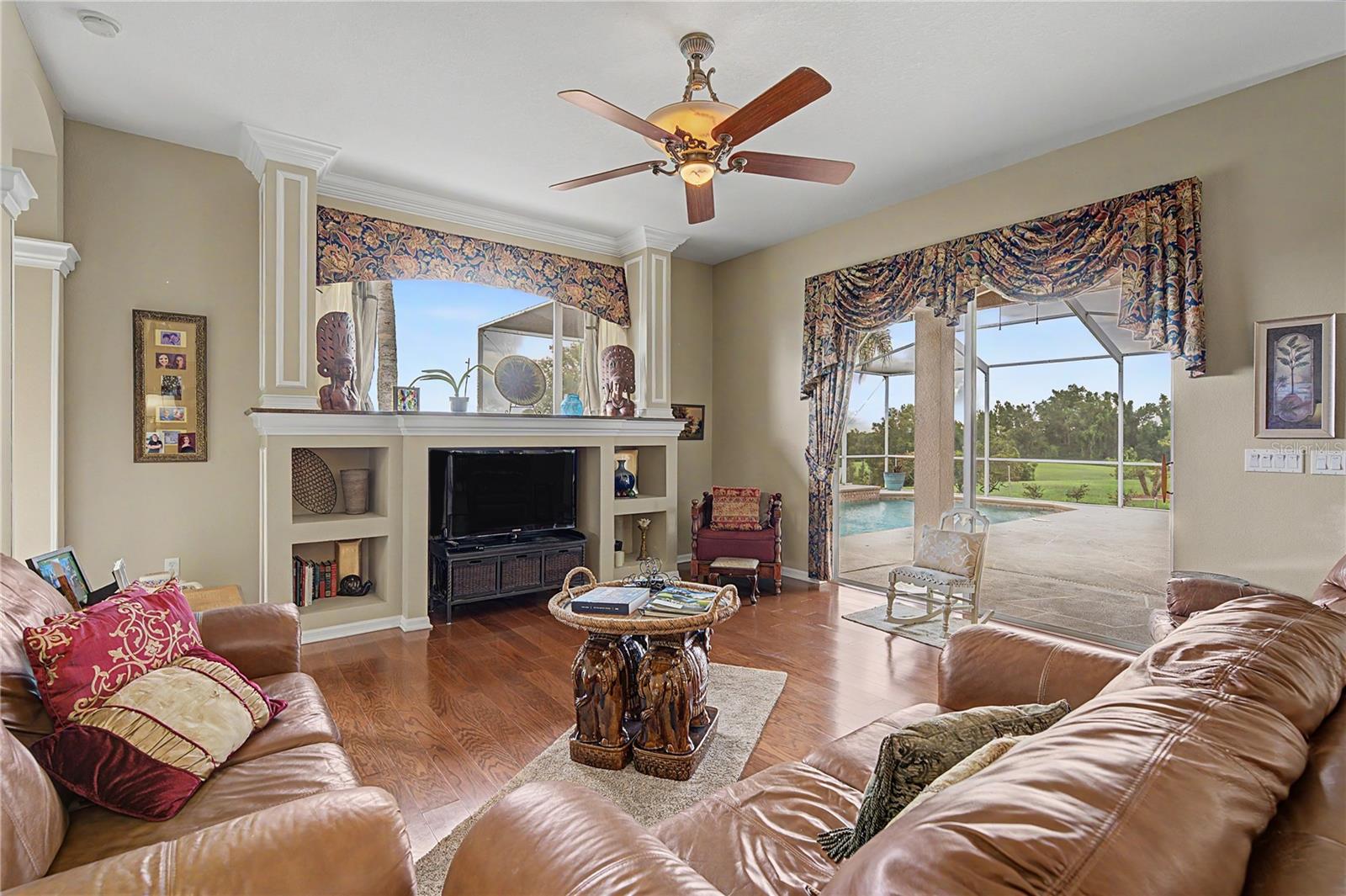 13301 THOROUGHBRED DR