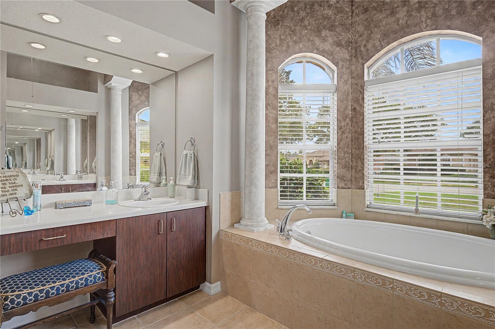 13301 THOROUGHBRED DR