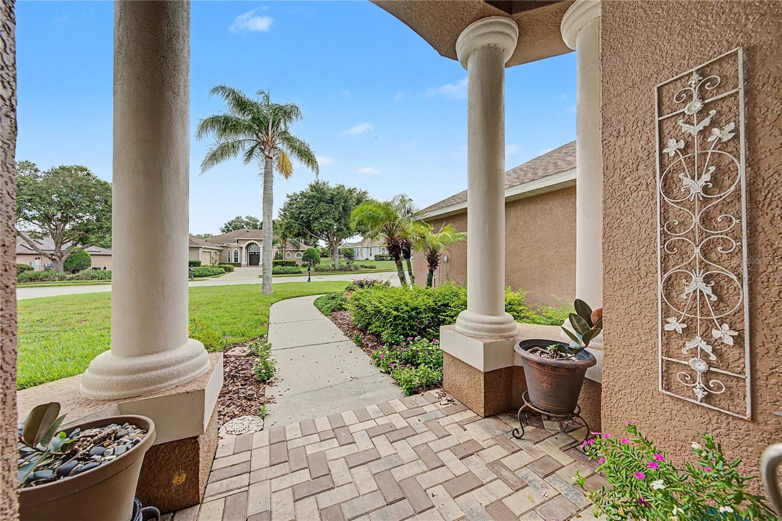 13301 THOROUGHBRED DR