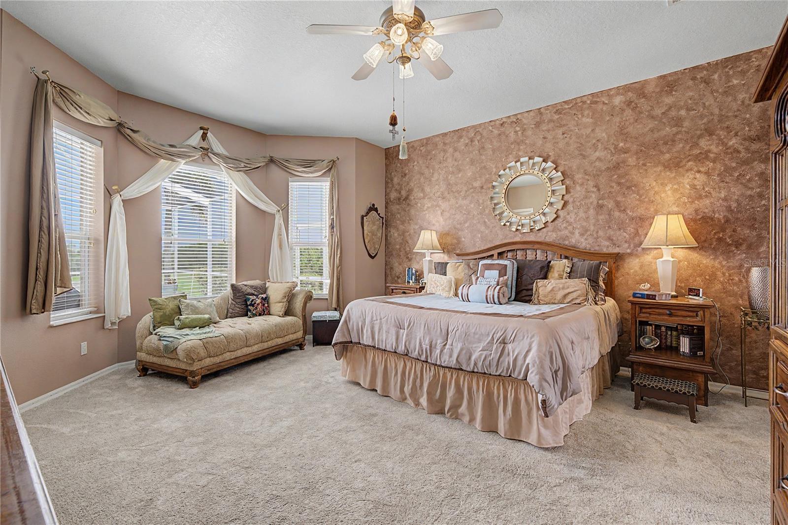 13301 THOROUGHBRED DR