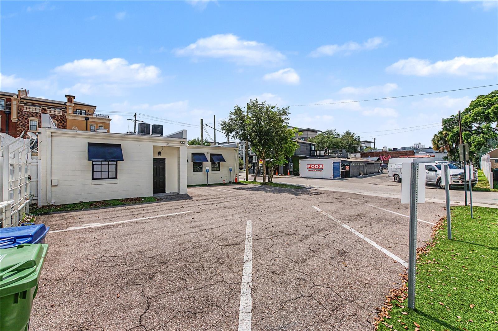 815 S HOWARD AVE