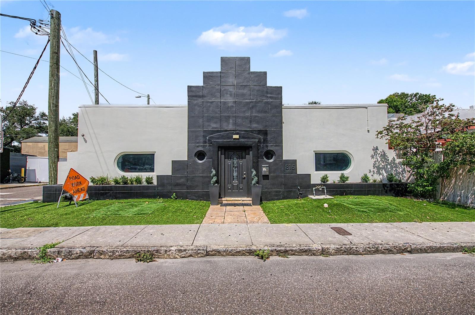 815 S HOWARD AVE