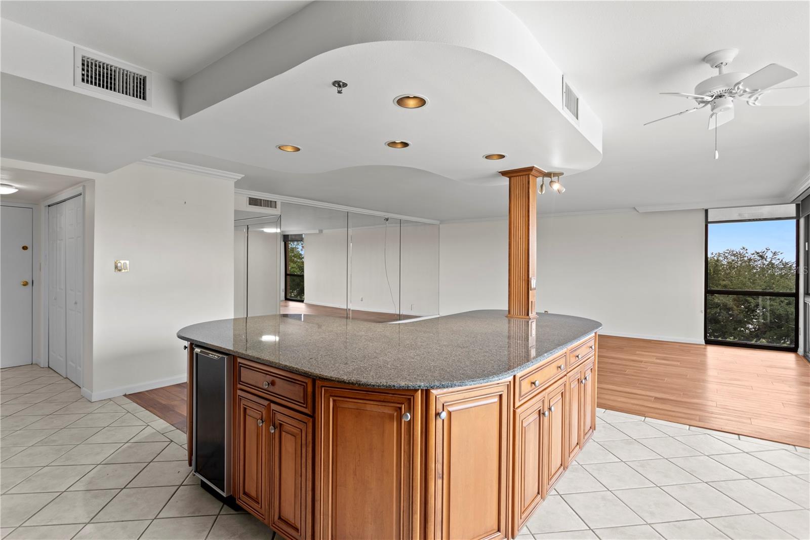 3301 BAYSHORE BLVD #509A
