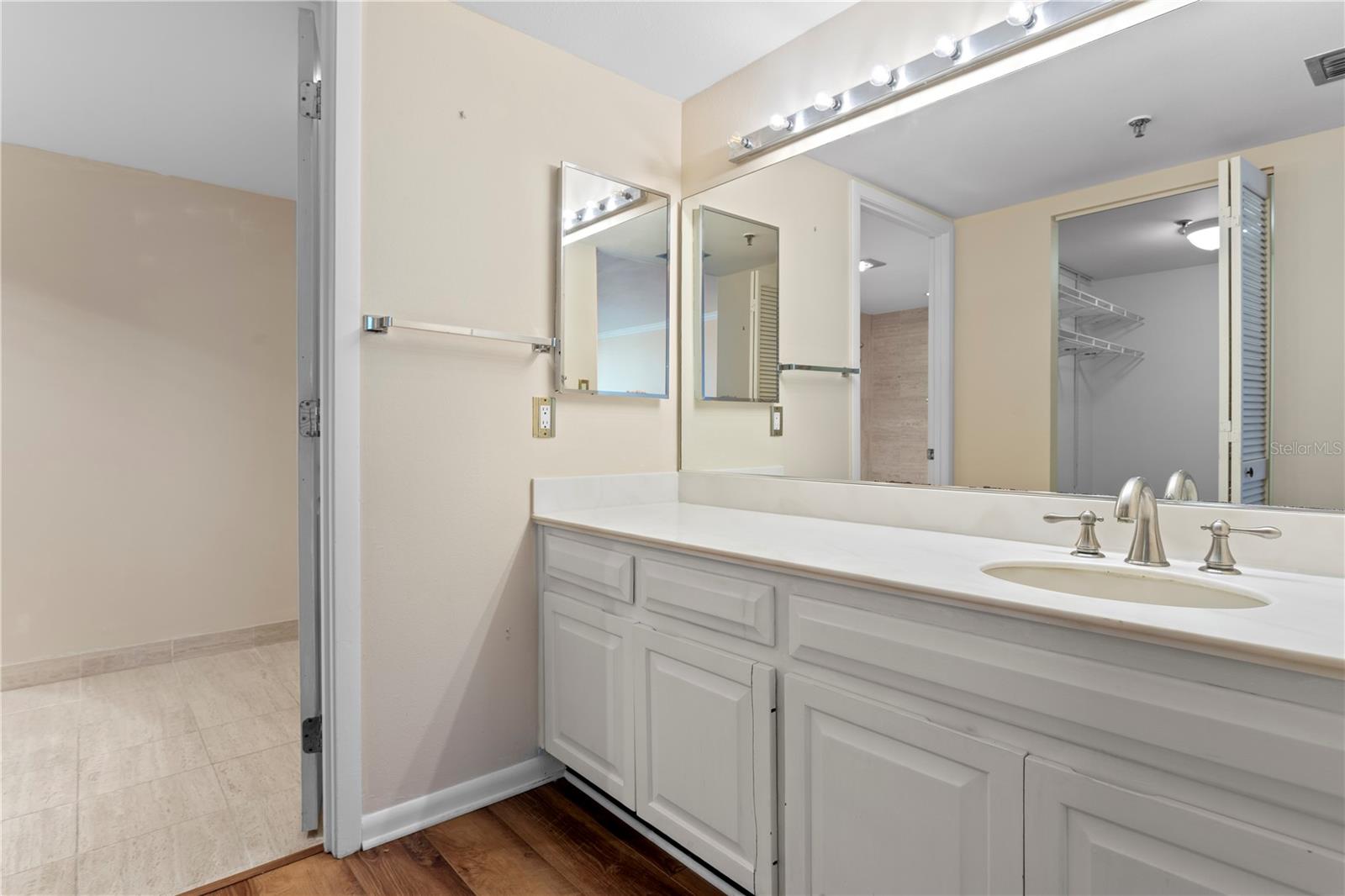 3301 BAYSHORE BLVD #509A