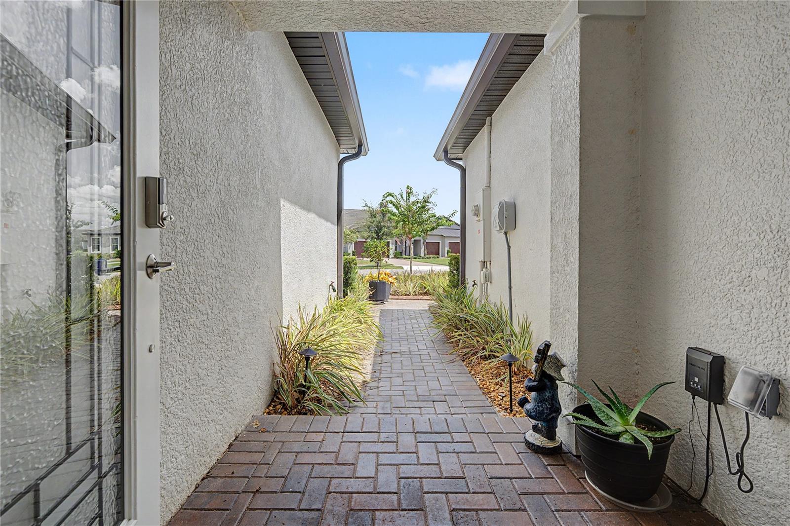 10228 ECHO DOCK LOOP