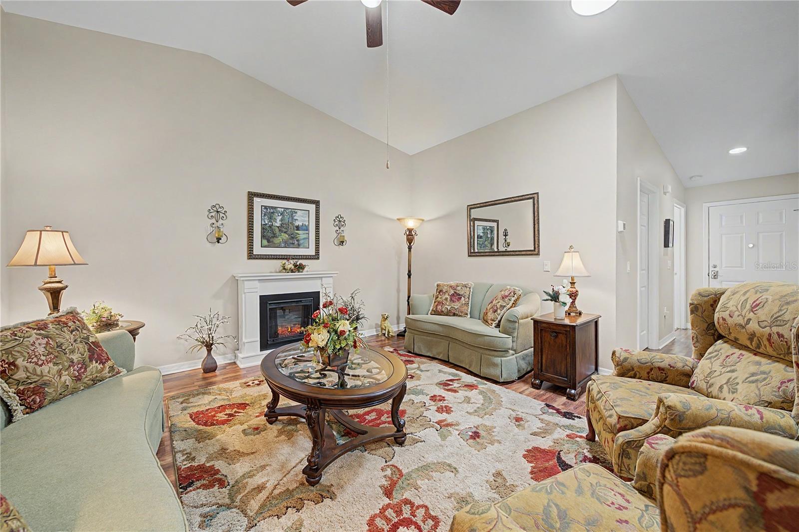 6783 BASSWOOD CIR