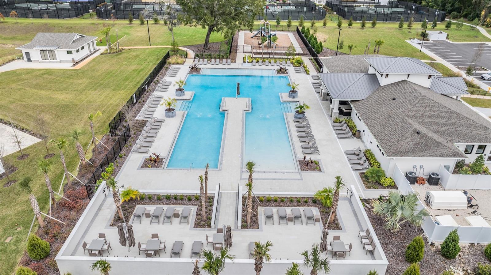 6357 BEVERLY HILLS DR
