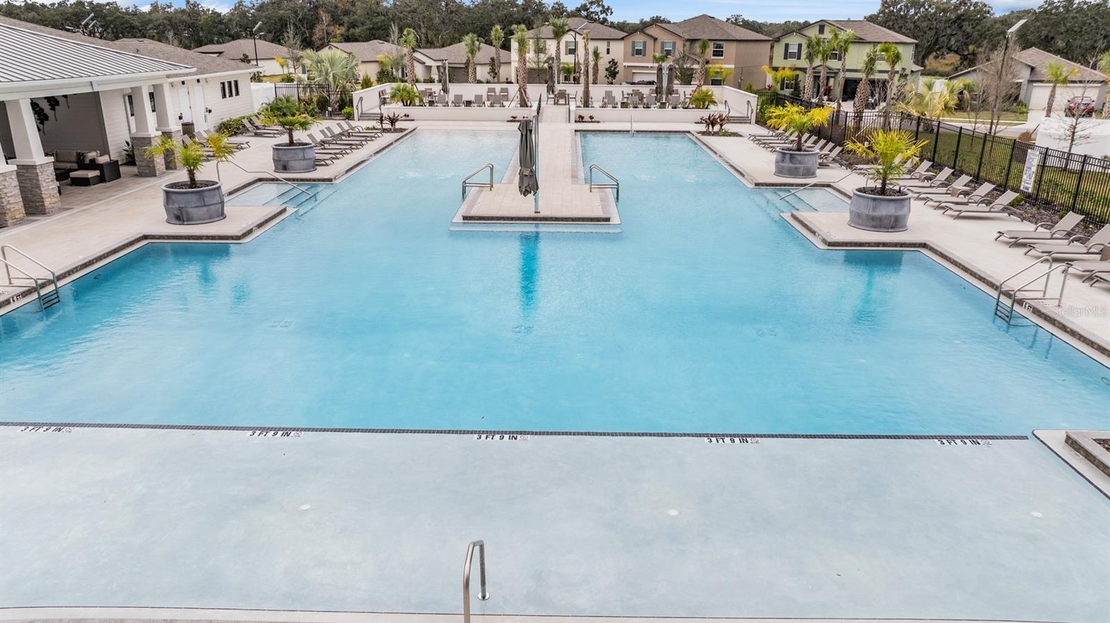 6357 BEVERLY HILLS DR