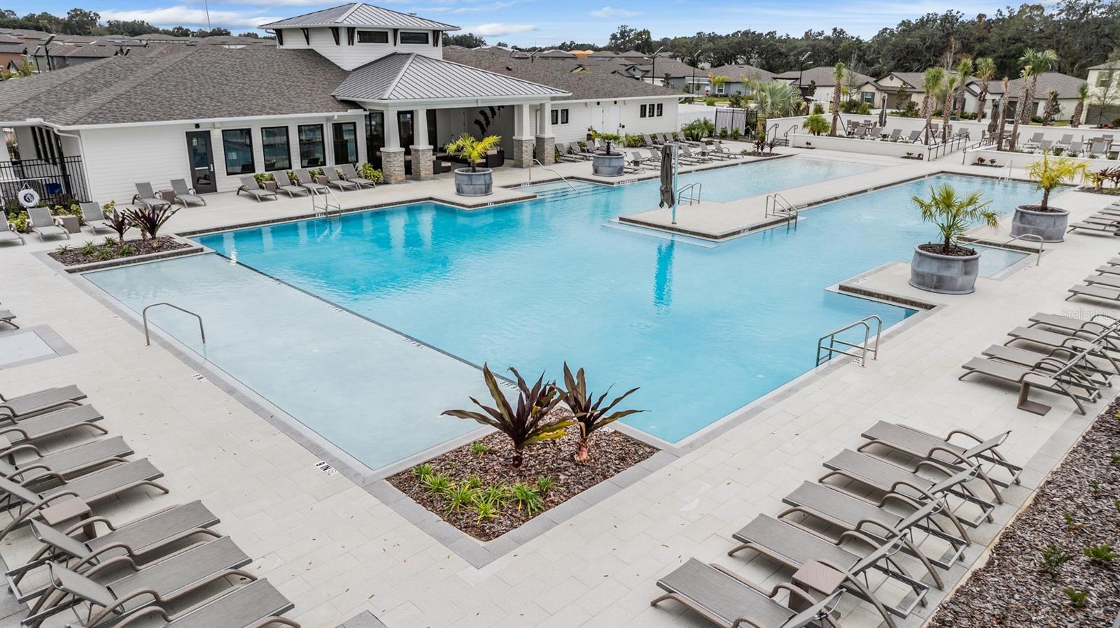 6357 BEVERLY HILLS DR