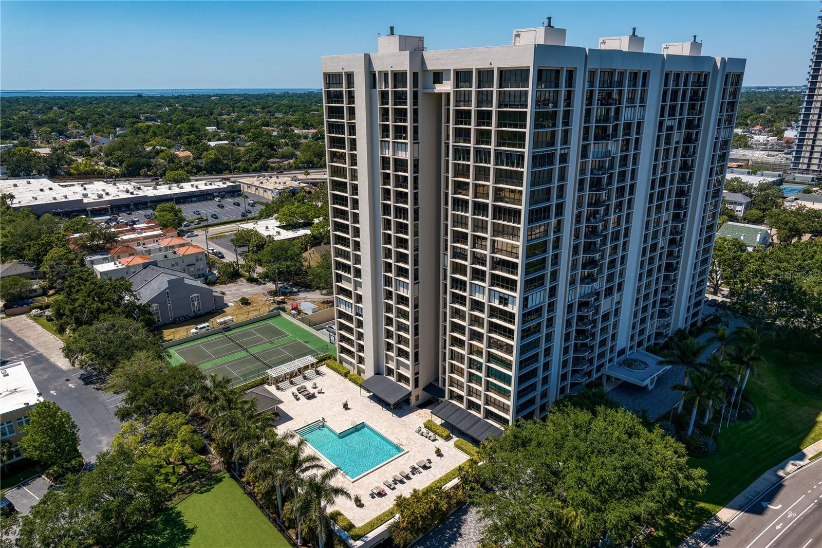3301 BAYSHORE BLVD #806C