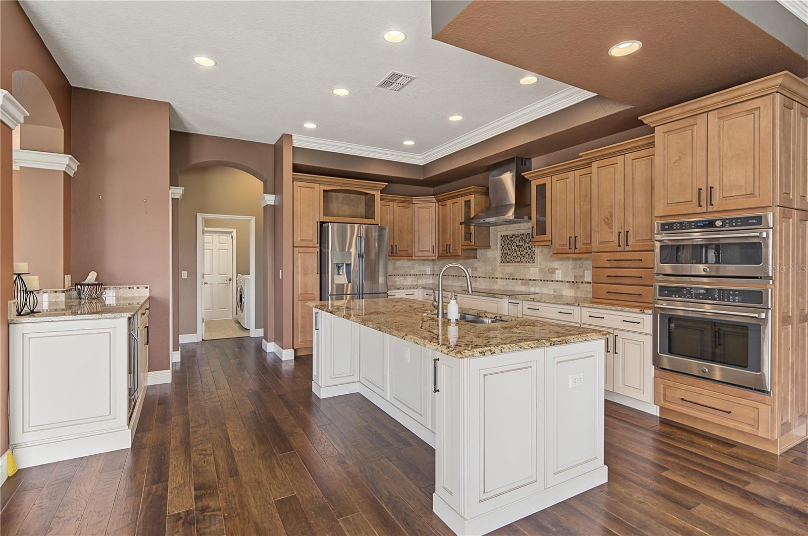 13823 THOROUGHBRED DR