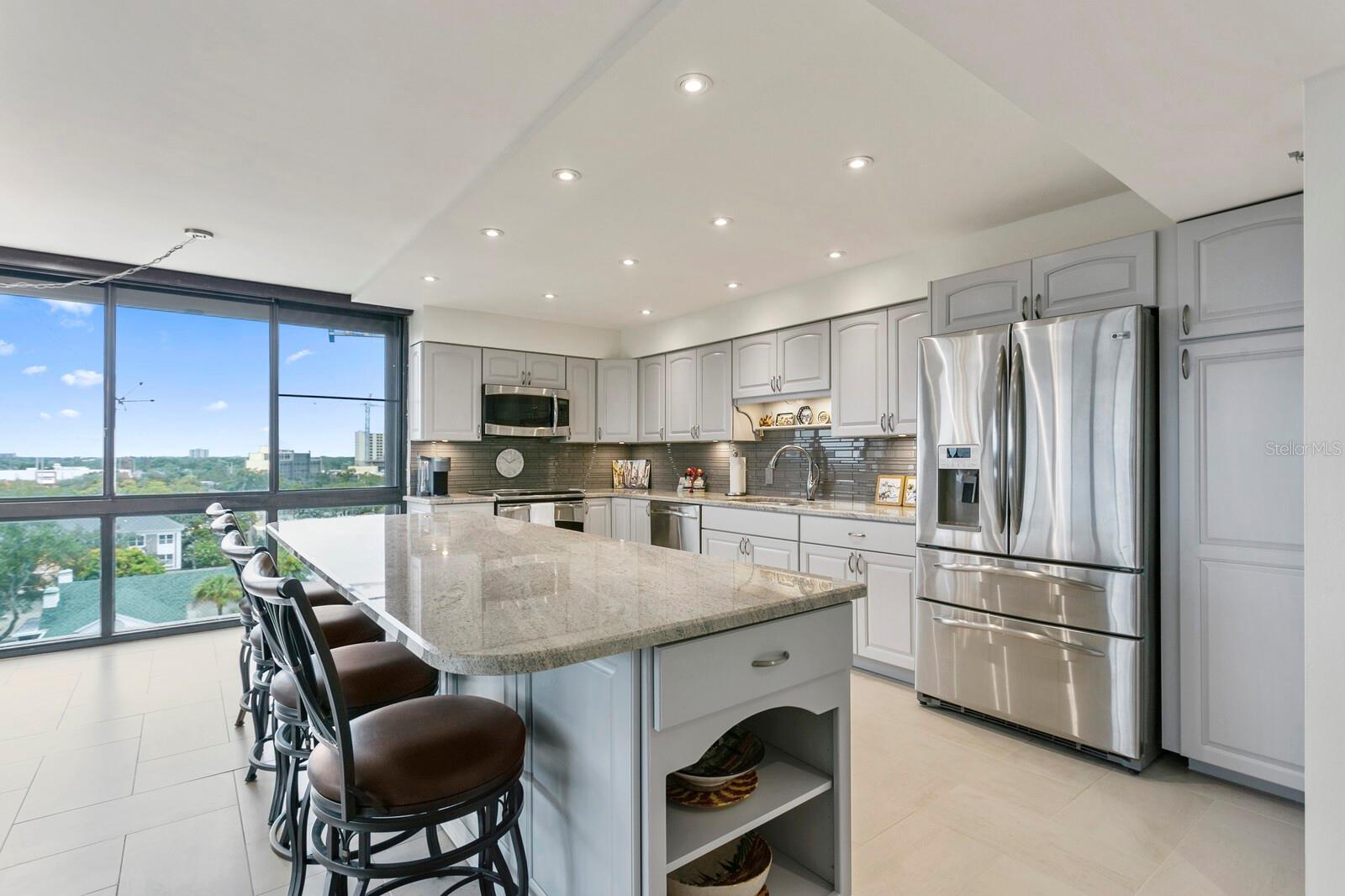 3301 BAYSHORE BLVD #901E