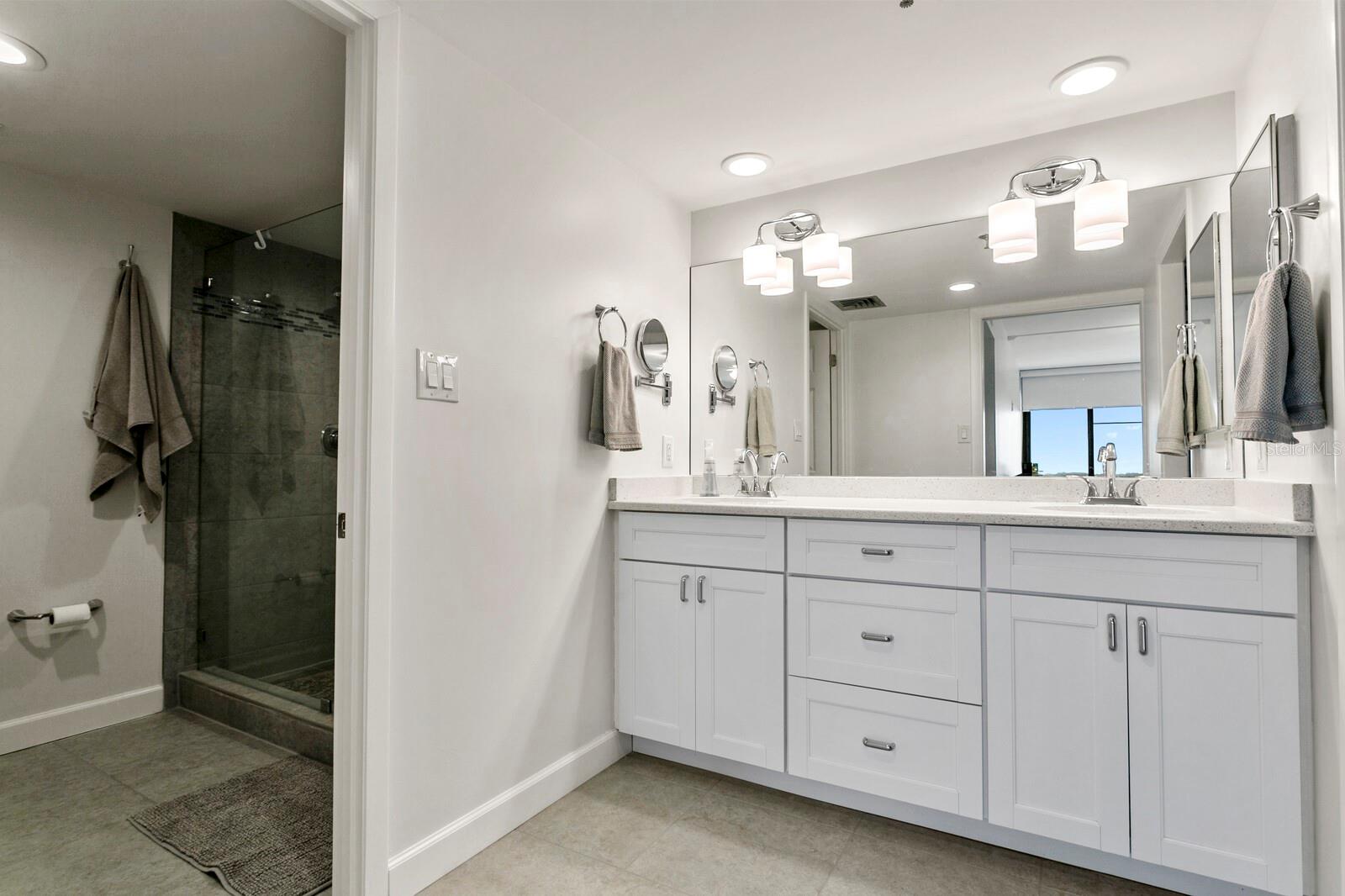 3301 BAYSHORE BLVD #901E