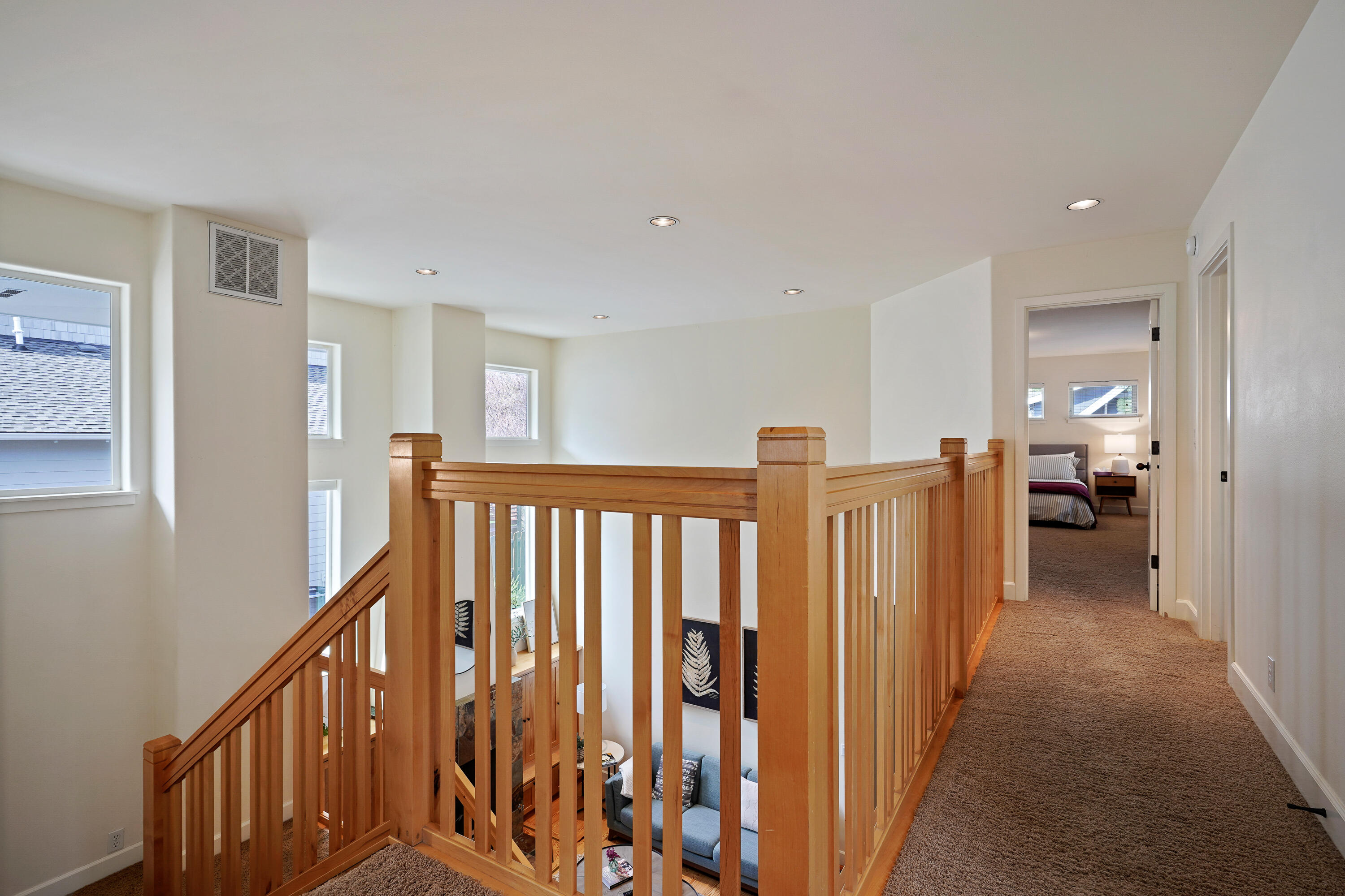 542 NW Greyhawk Avenue