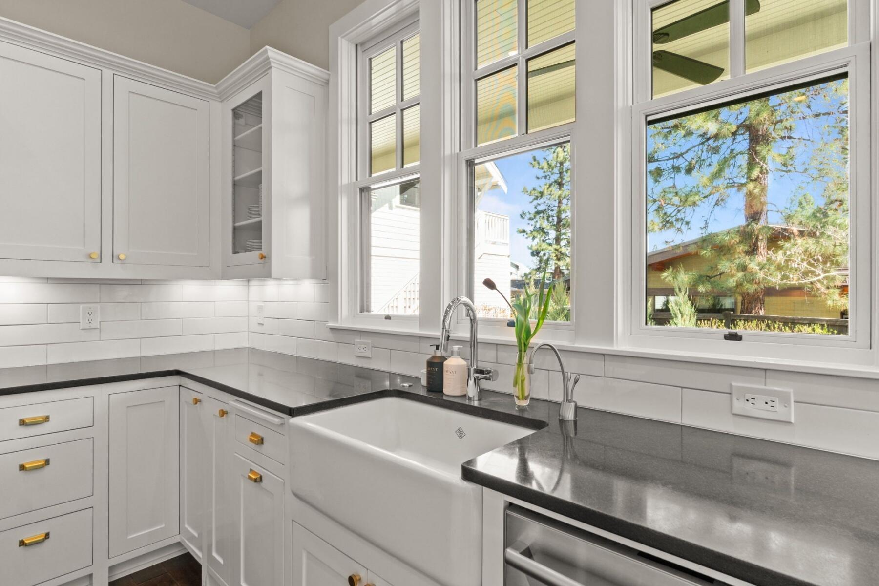 2306 NW High Lakes Loop
