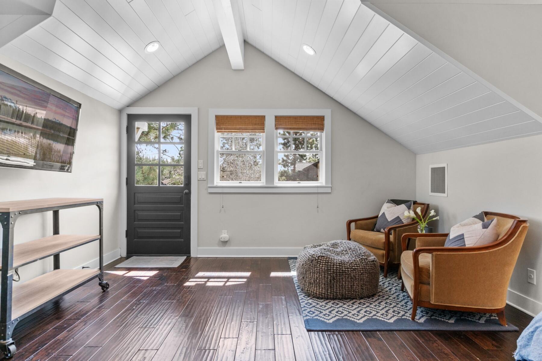 2306 NW High Lakes Loop