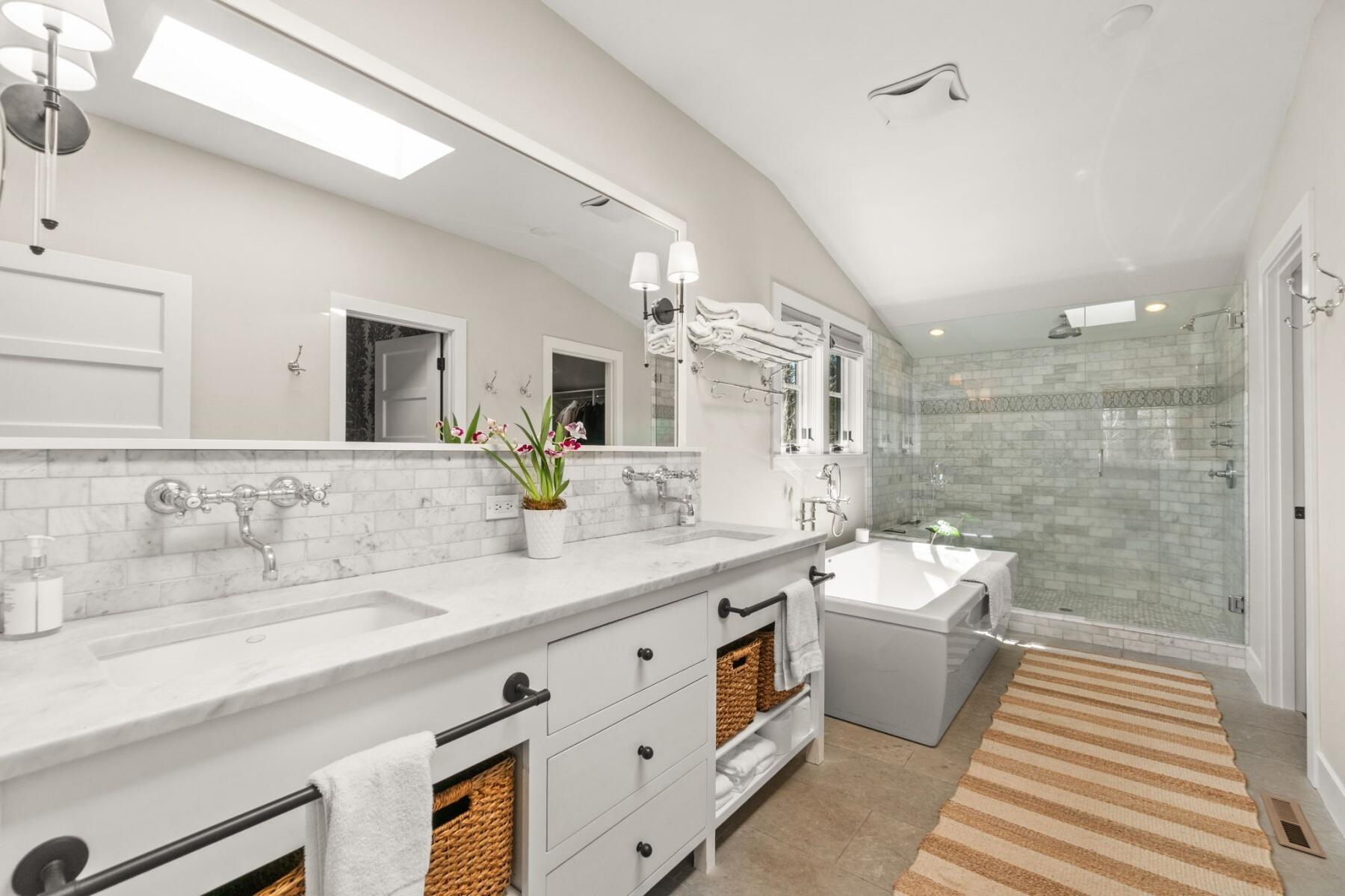 2306 NW High Lakes Loop