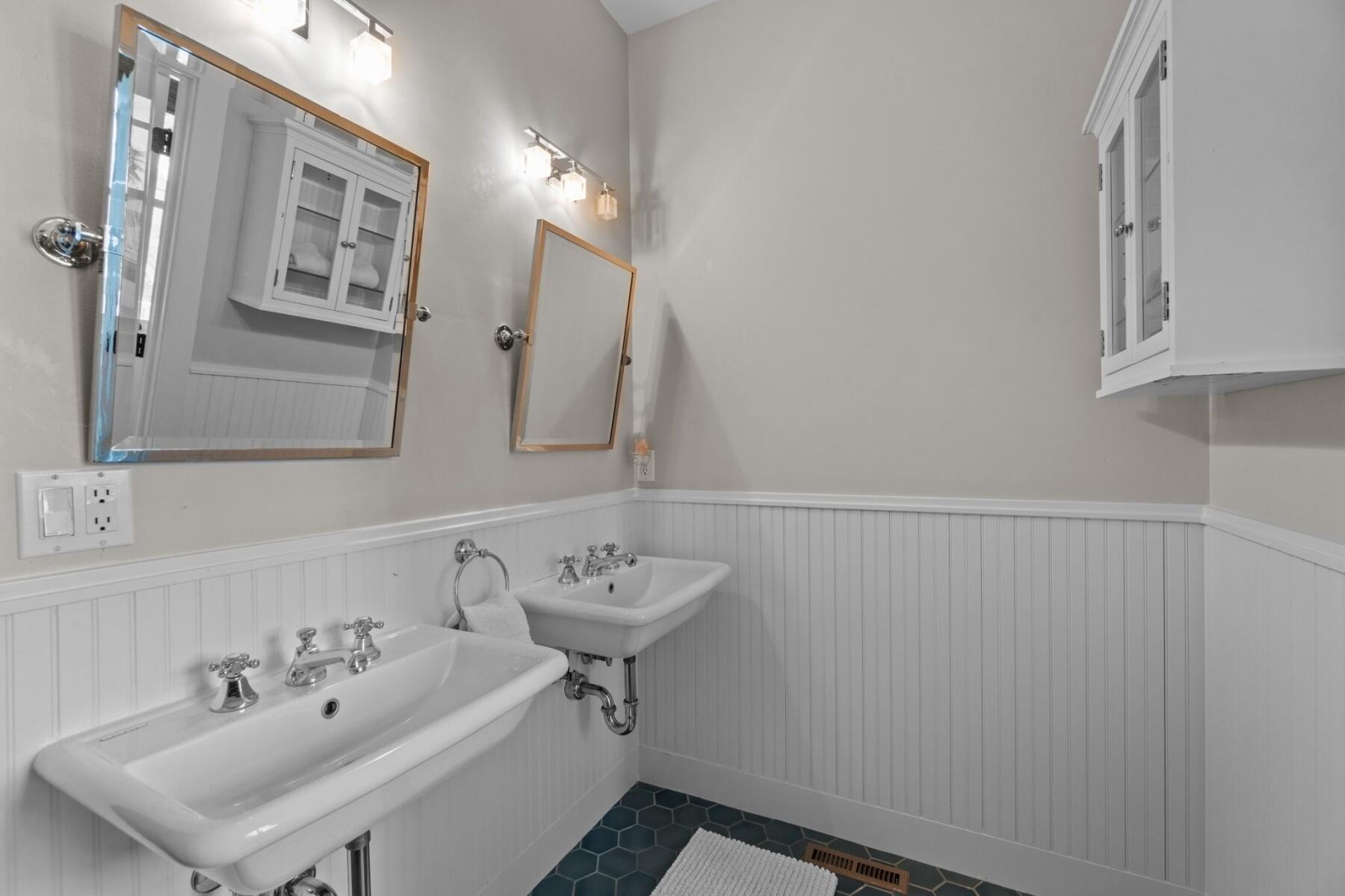 2306 NW High Lakes Loop