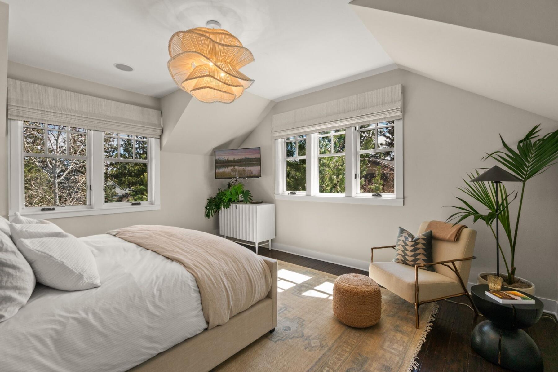 2306 NW High Lakes Loop