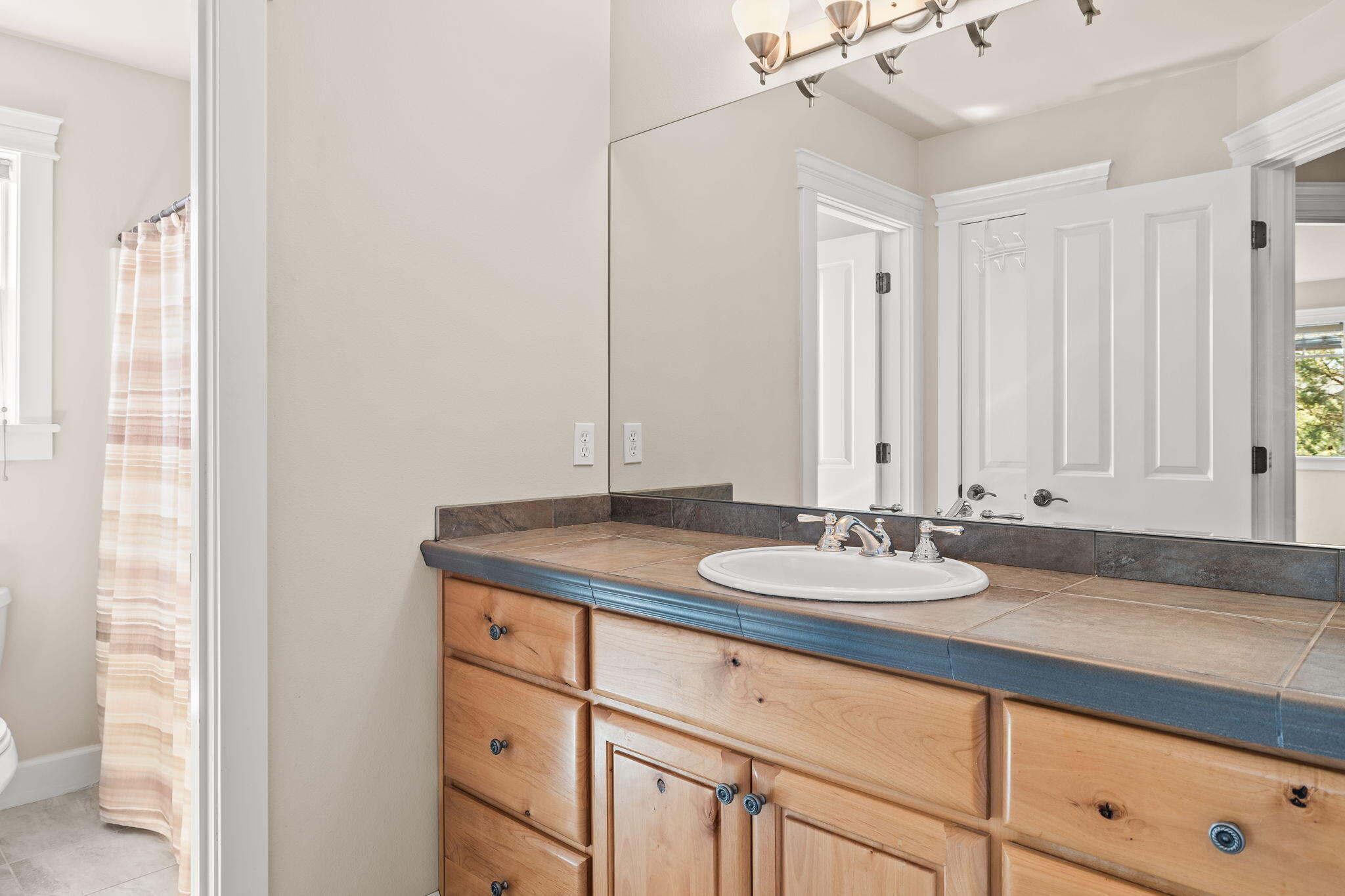 3469 SW 35th Place